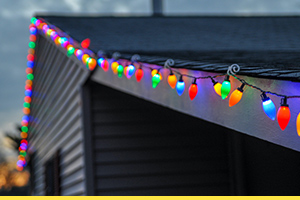 How to hang outdoor Christmas lights